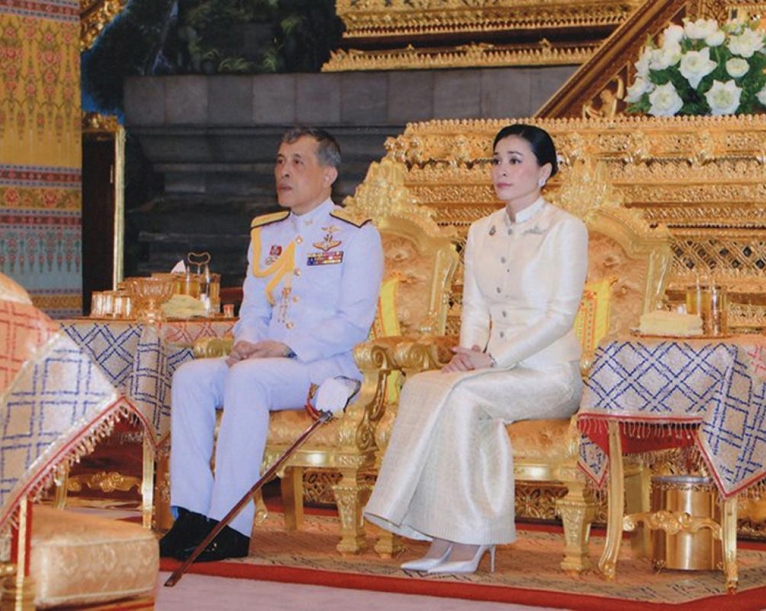 Thai king is officially crowned, boosting his regal power